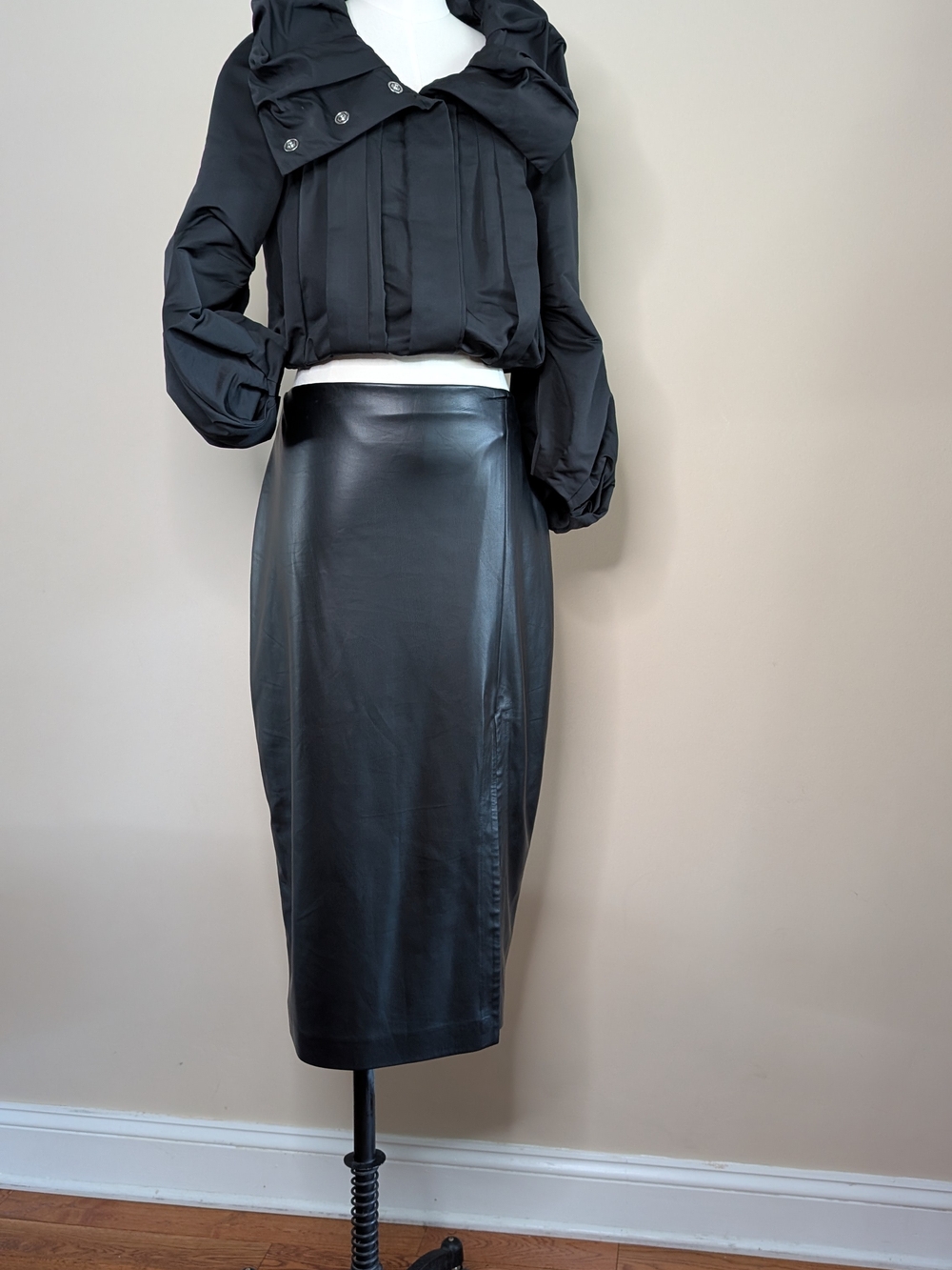Express Black Faux Leather Midi Pencil Skirt - Sleek High-Waist Style Size Large